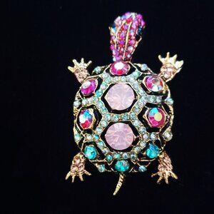 BLINGY  TURTLE BROOCH